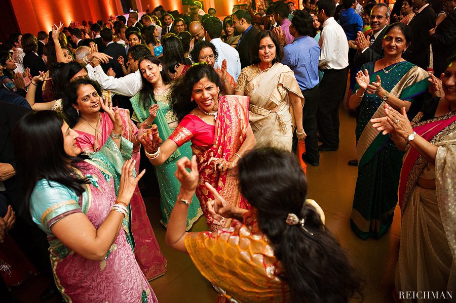 080_Hotel_Intercontinental_Buckhead_Indian_Wedding_Dancing